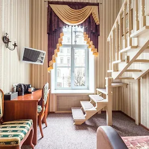 2* Bed & Breakfast Orfei On Bolshaya Konyushennaya